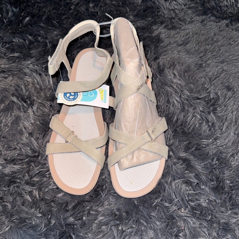 Baretraps Womens Racquel Wedge Sandal 11M Beige Strappy Rebound Technology